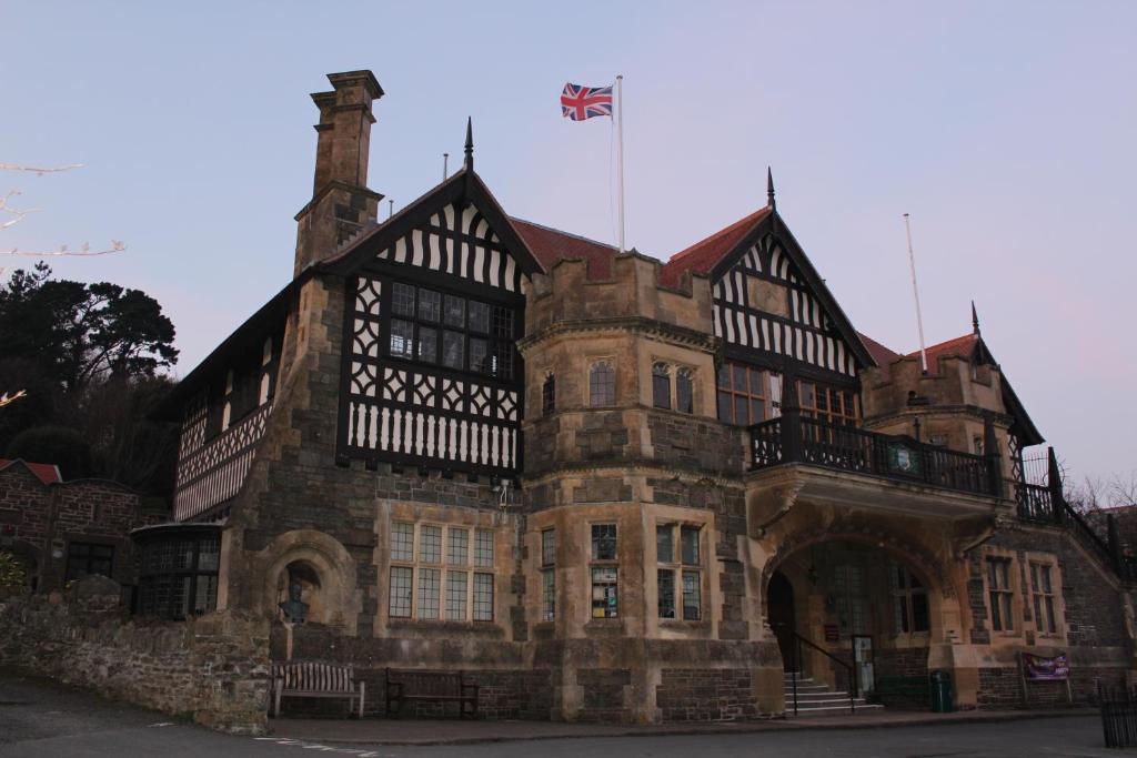 Castle Hill Guest House Lynton Exterior photo